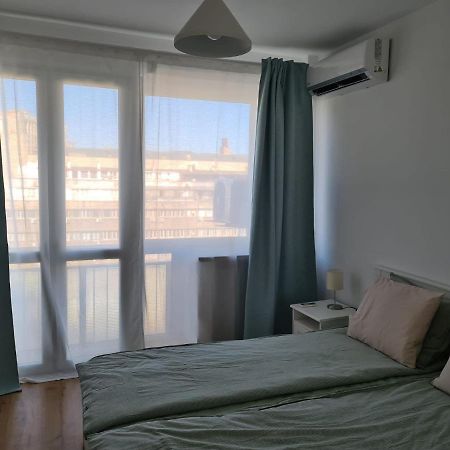 Rene'S Leisure Apartment Бухарест Экстерьер фото