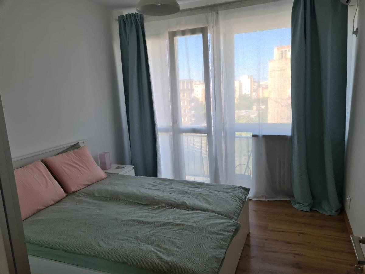 Rene'S Leisure Apartment Бухарест Экстерьер фото
