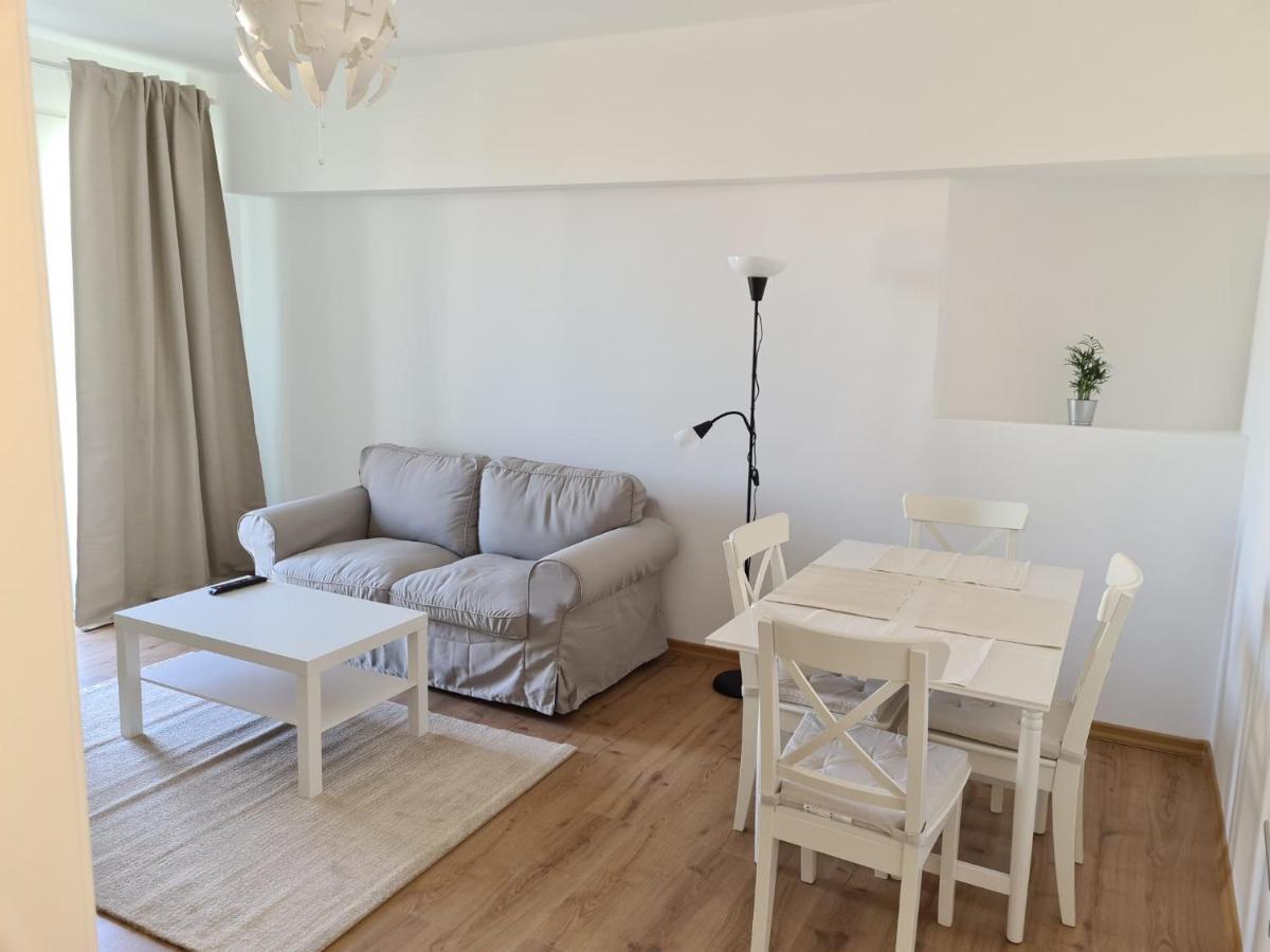 Rene'S Leisure Apartment Бухарест Экстерьер фото